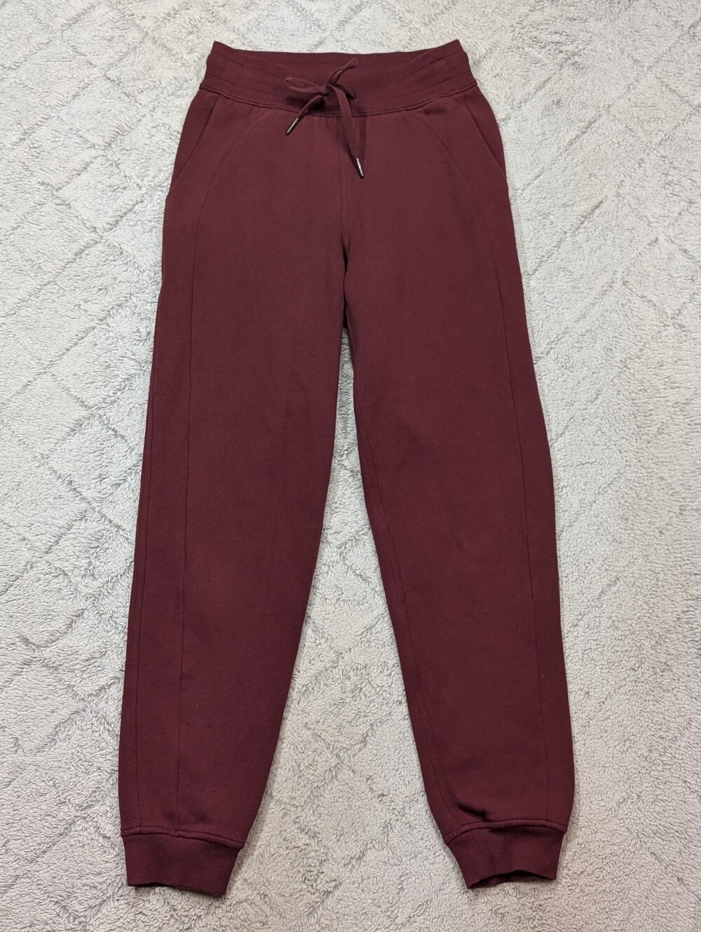 Lululemon Jogger Womens 2 Red Merlot Scuba High Rise Fleece Sweats 28” Casual